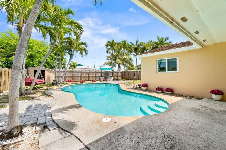 Property Photo:  3187 Buccaneer Road  FL 33462 
