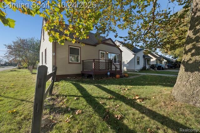 Property Photo:  12320 Syracuse Street  MI 48180