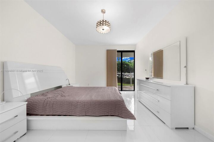 Property Photo:  3731 N Country Club Dr 127  FL 33180