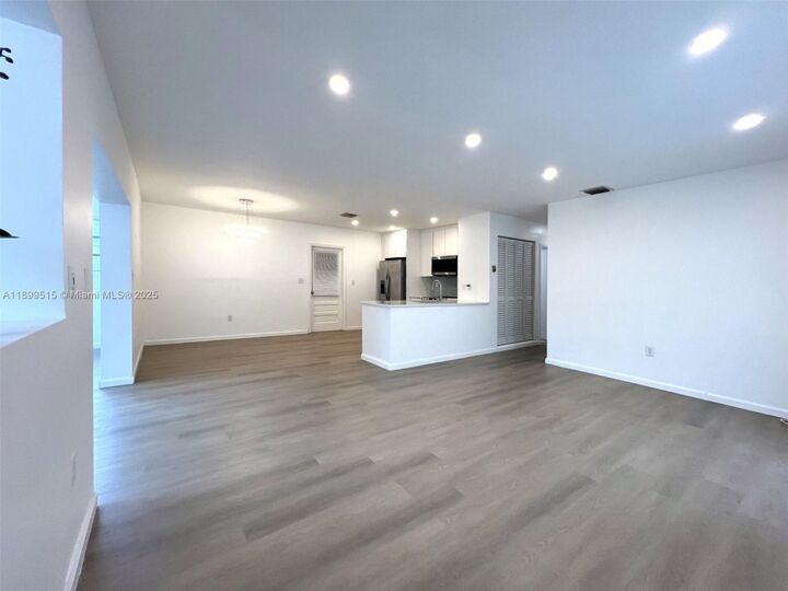 Property Photo: 3624 Oak Ave FL 33133