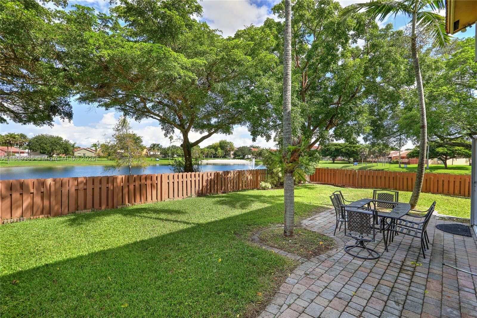Property Photo: 15576 SW 103rd St FL 33196