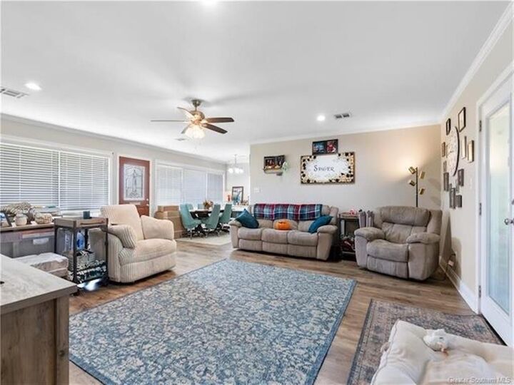 Property Photo: 914 Holly Street LA 70601