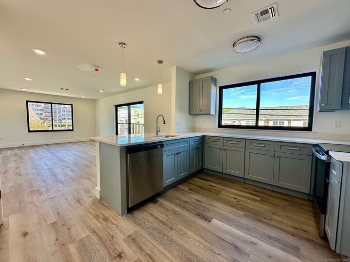 Property Photo: 414 Mather Street 1 CT 06514