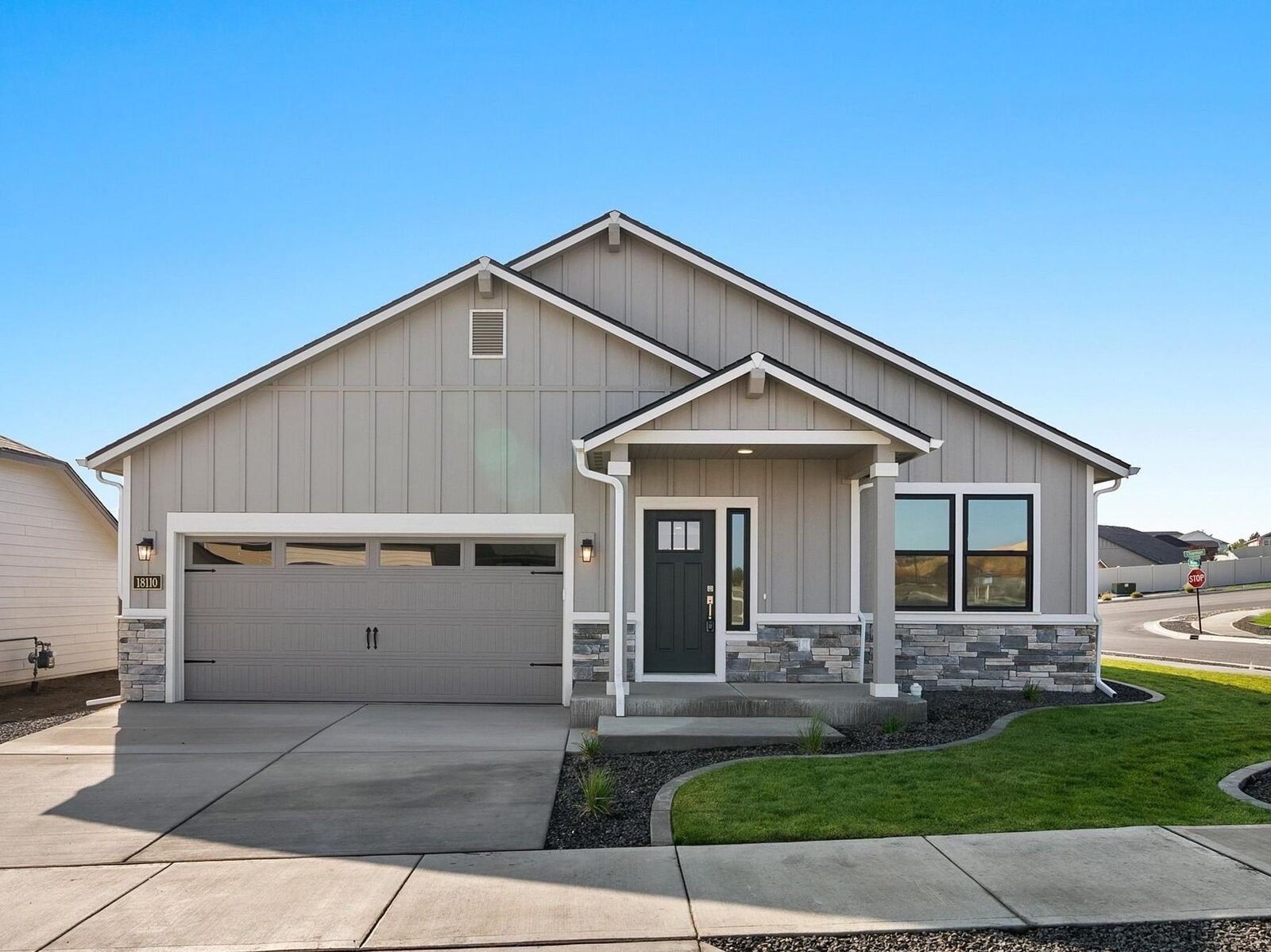 Property Photo: 18110 E Barclay Ct 1/4 Hudson WA 99016