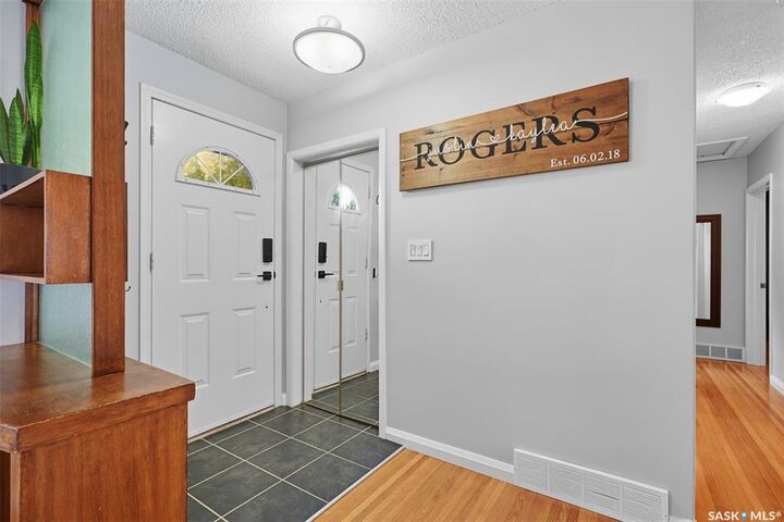 Property Photo:  117 Wilson Crescent  SK S7J 2L6 