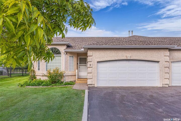 927 Heritage View 9  Saskatoon SK S7H 5S2 photo