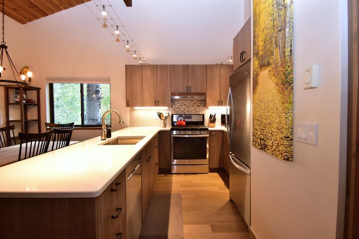 Property Photo: 460 S 2nd Ave 30 ID 83340