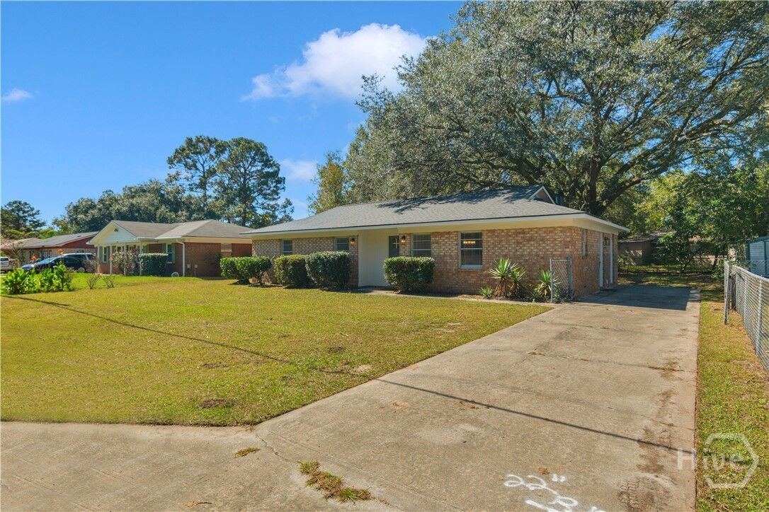 Property Photo:  927 Charles C Frasier Boulevard  GA 31313