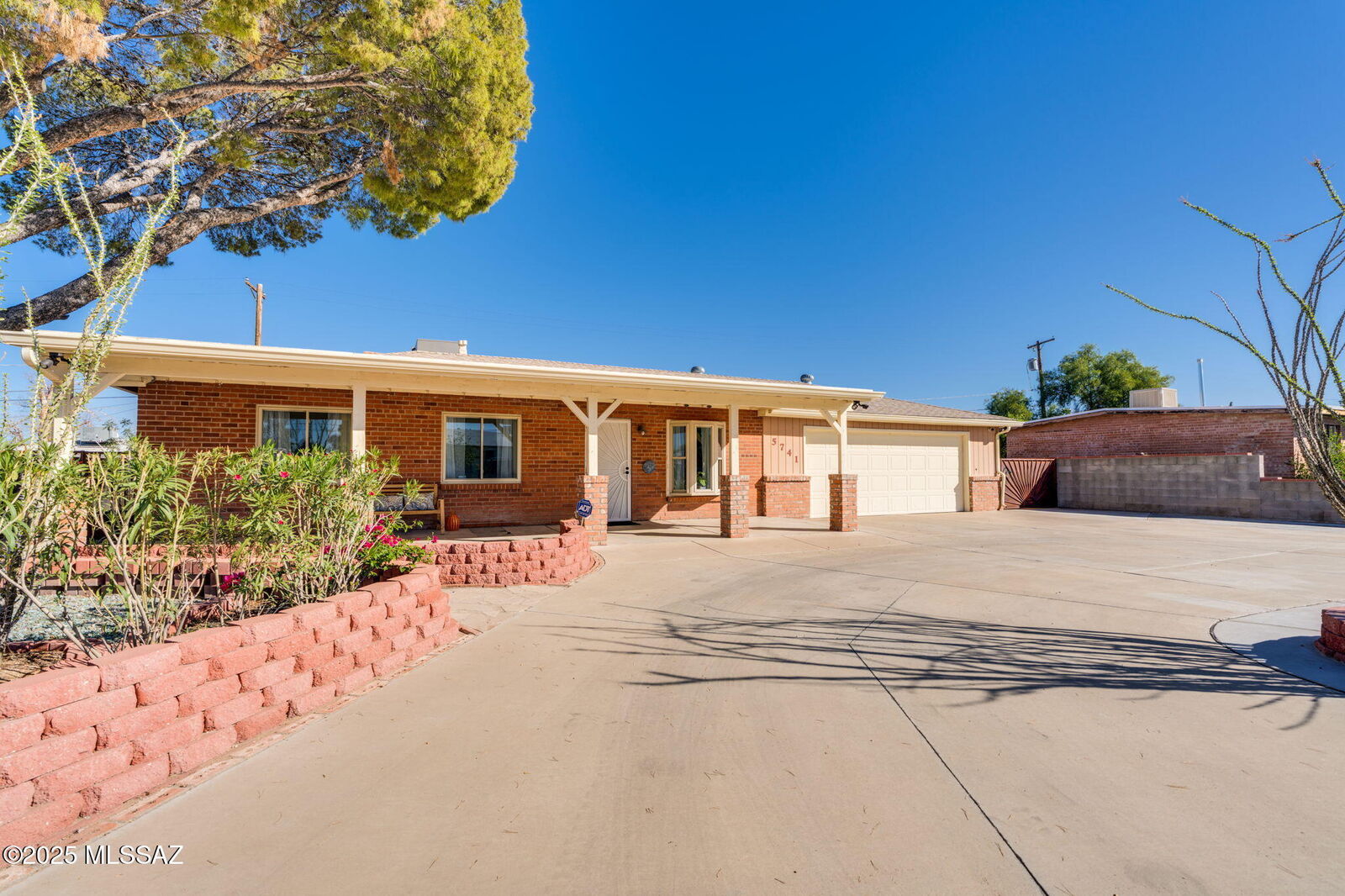 Property Photo: 5741 E 33rd Street AZ 85711