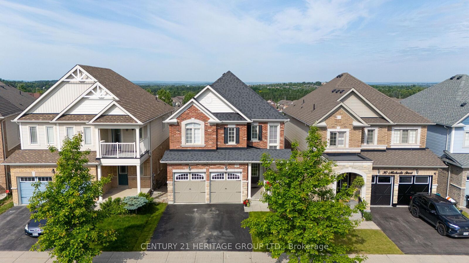 Photo de la propriété:  32 Michaelis Street  ON L9R 0M8