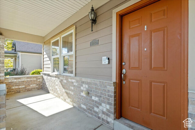 Property Photo: 5004 W Topcrest Dr S UT 84009