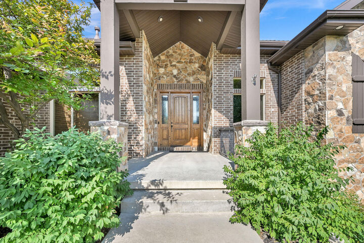 Property Photo:  6065 N Lariat Ln  UT 84050 