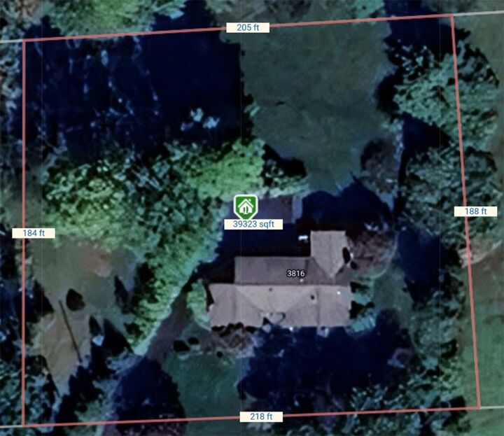 Property Photo:  3816 Hilltop Dr  PA 15044