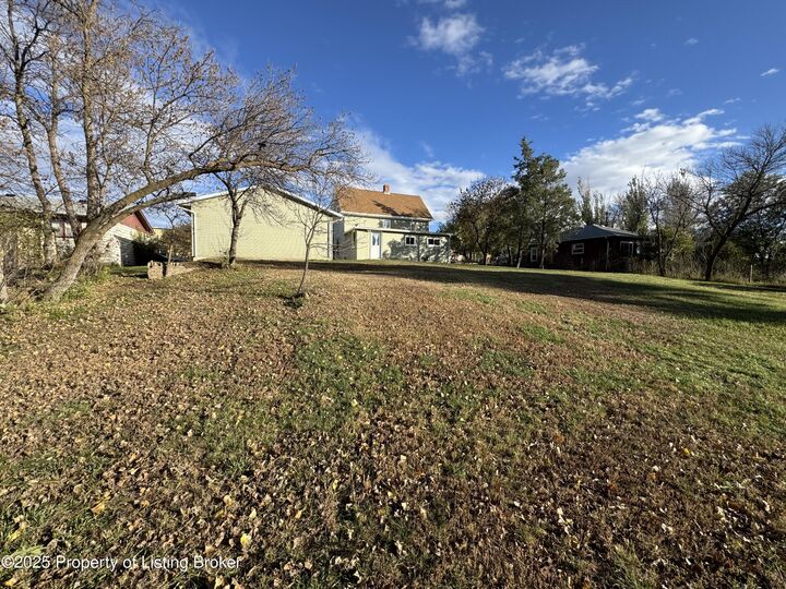 Property Photo: 311 3rd Street NE ND 58622