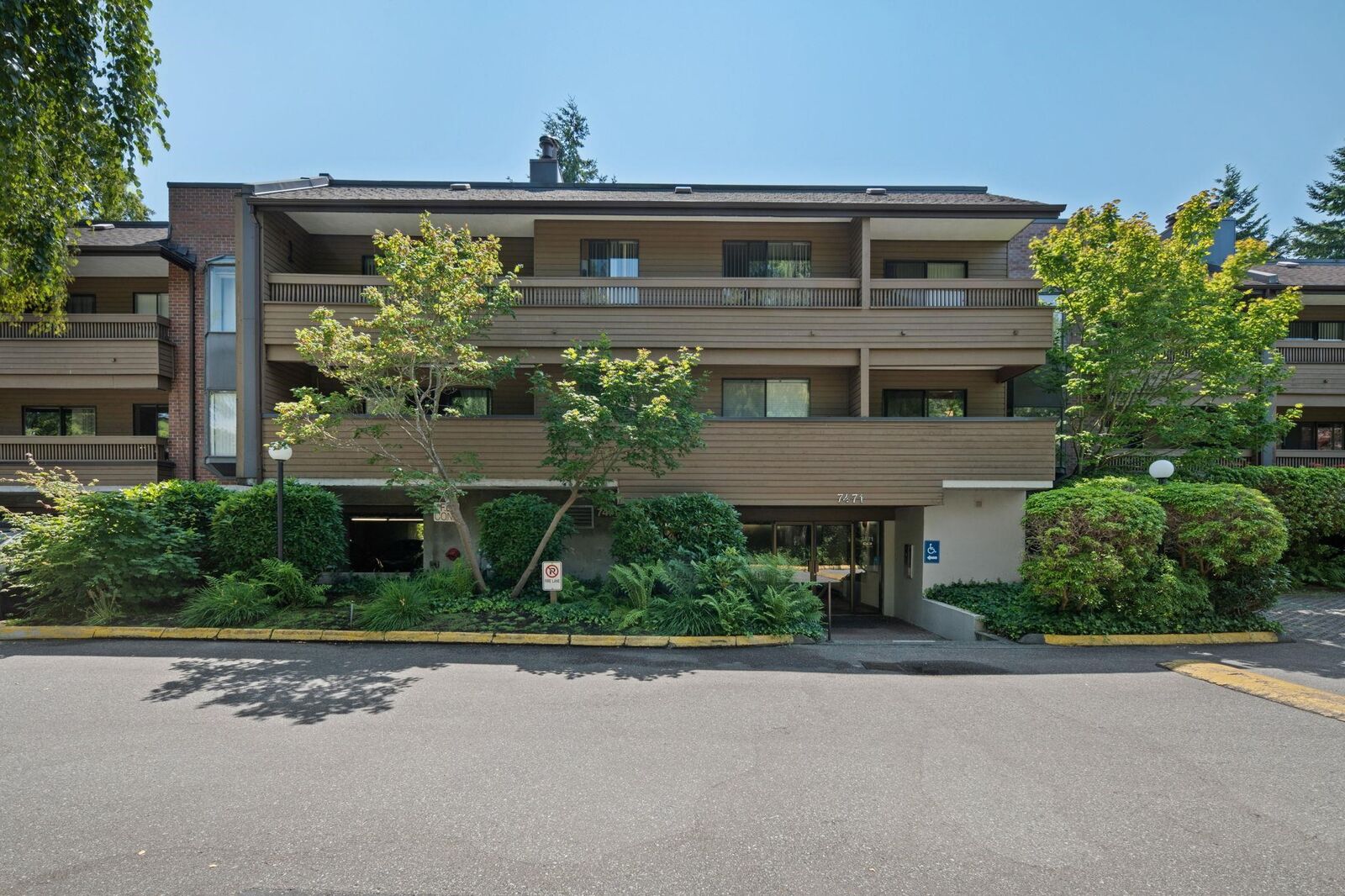 Property Photo:  7471 Minoru Boulevard 249  BC V6Y 1Z3 