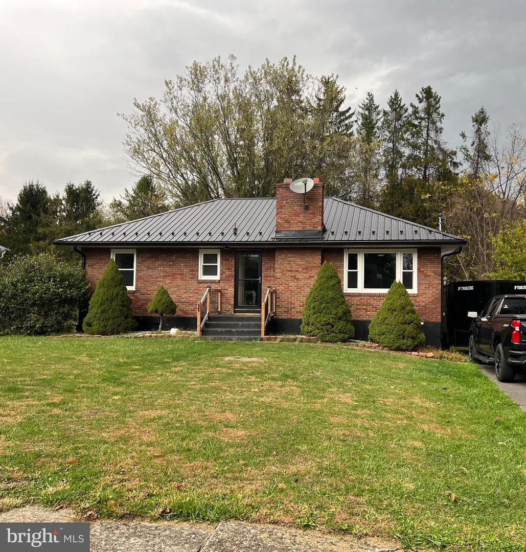 Property Photo: 73 Lavale Court MD 21502