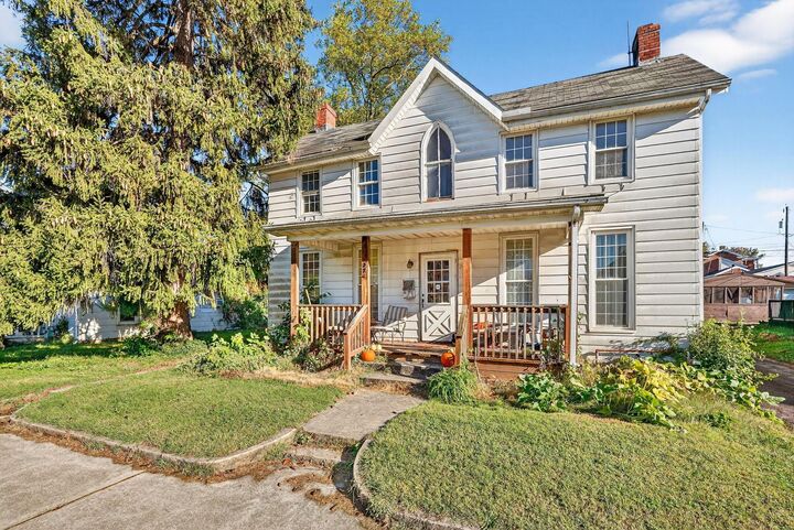 Property Photo: 374 E Franklin Street OH 43113