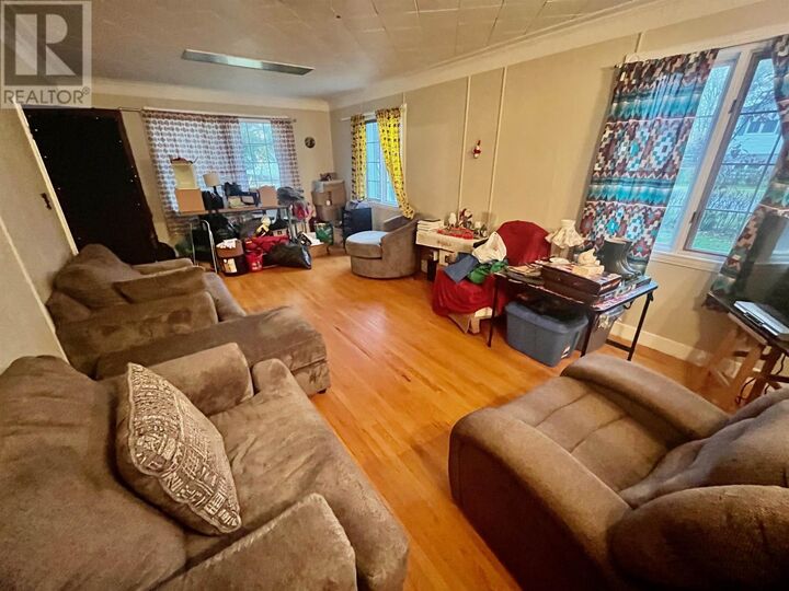 Property Photo:  105 Van Horne Ave  ON P8N 2B6
