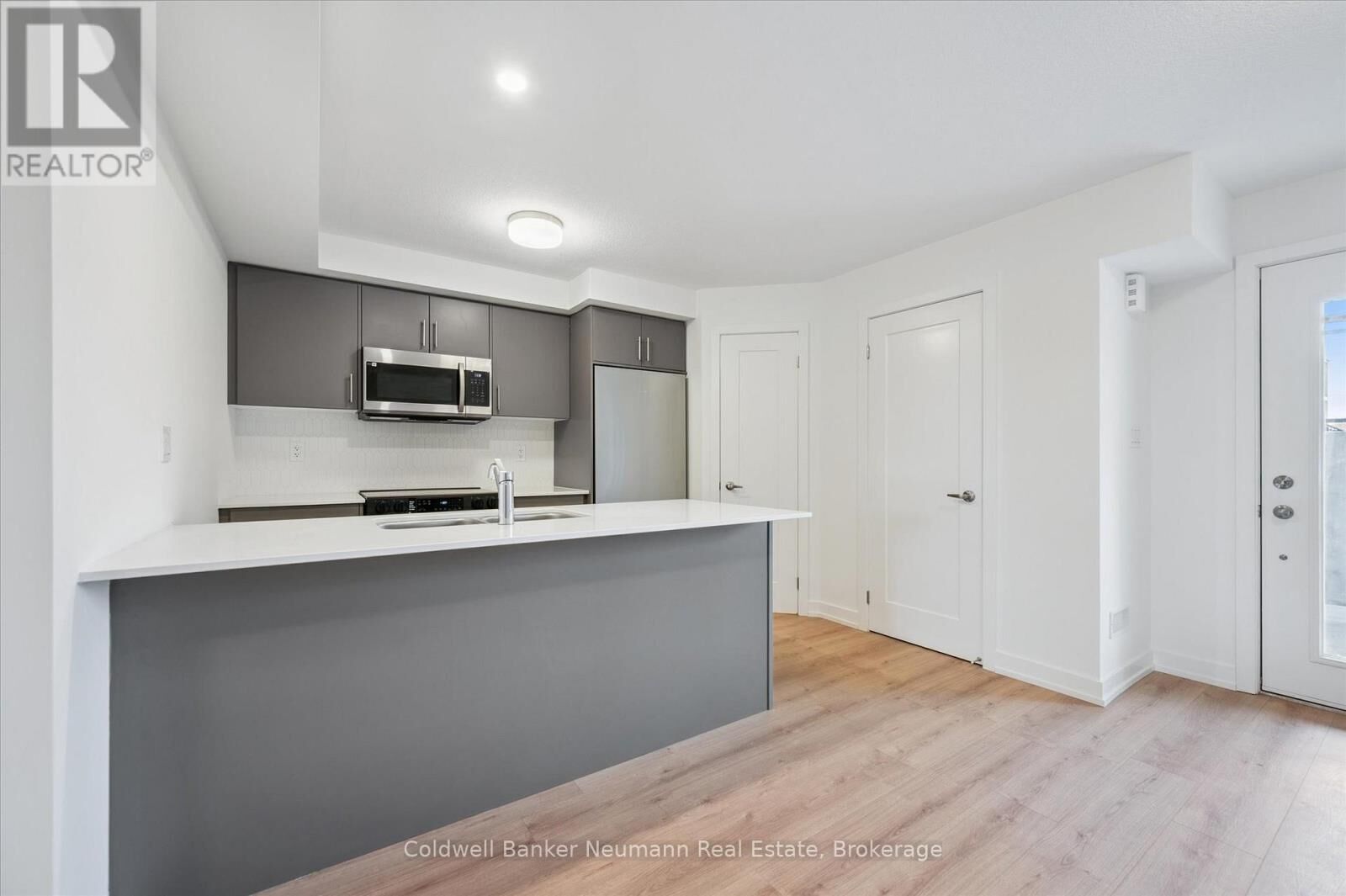 Property Photo: 940 St. David Street North 41 ON N1M 0L7