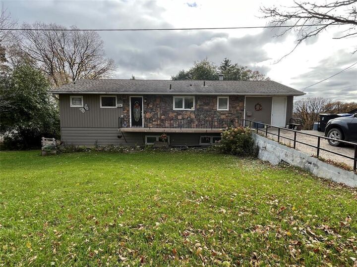 286 Ada Street  Neepawa MB R0J 1H0 photo