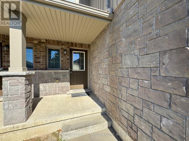Property Photo: 3186 Singleton Avenue 46 ON N6L 0B8