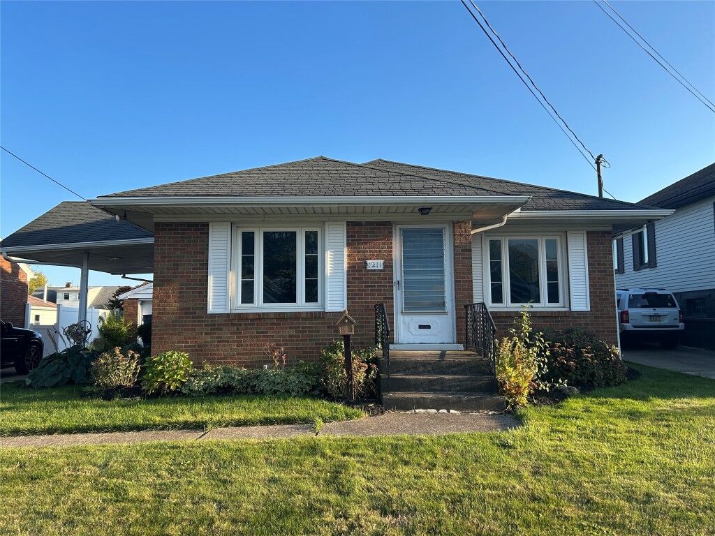 Property Photo: 1211 W 33rd Street PA 16508