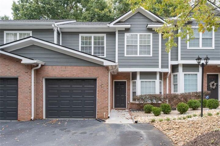 2680 Pine Tree Road NE 5  Atlanta GA 30324 photo