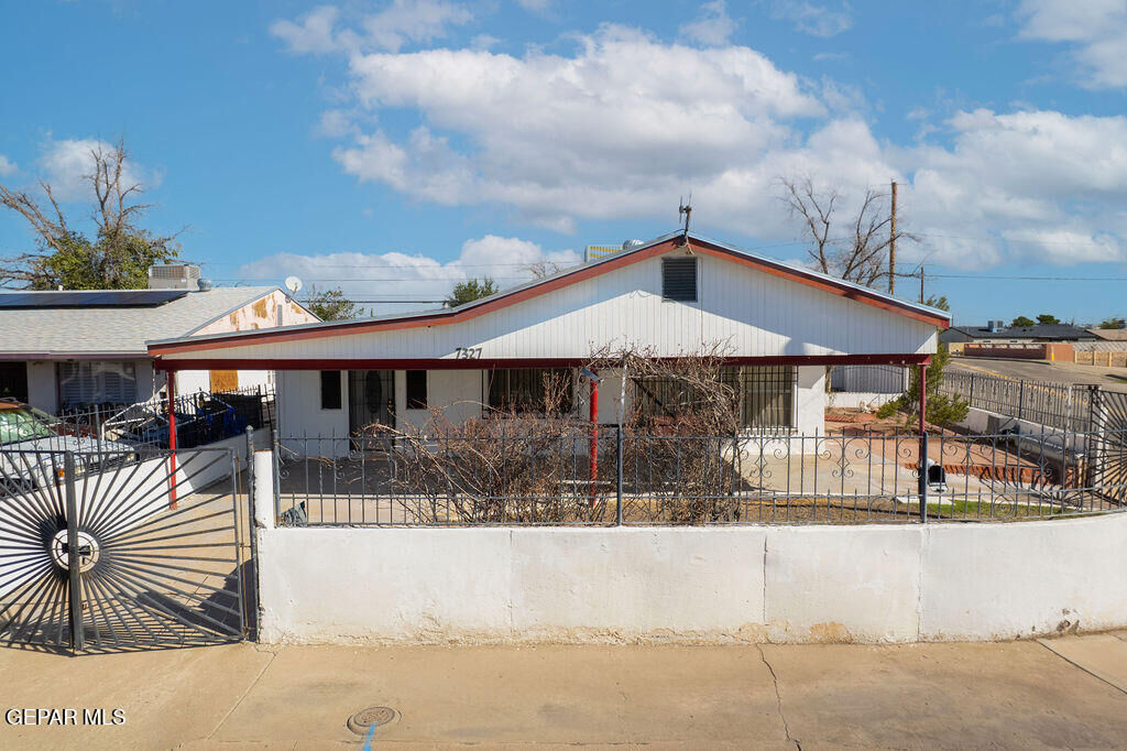 Property Photo: 7327 Mimosa Avenue TX 79915