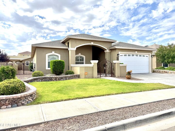 3060 Solar Point Lane  El Paso TX 79938 photo