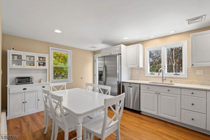 Property Photo:  17 Beechwood Rd  NJ 07932