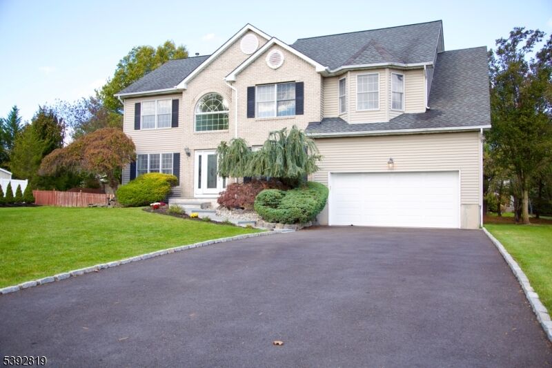 Property Photo:  5 Raquel Ct  NJ 07936