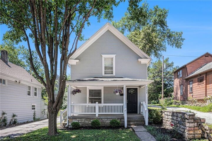 4530 Bell Street  Kansas City MO 64111 photo