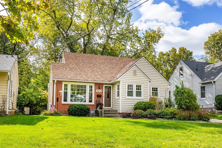 Property Photo: 4004 Clinton Avenue IA 50310
