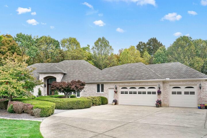 Property Photo: 3801 E Mabels Way IN 47408