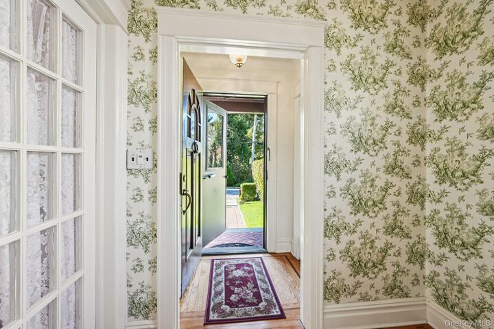Property Photo: 18 Chippewa Road NY 10710