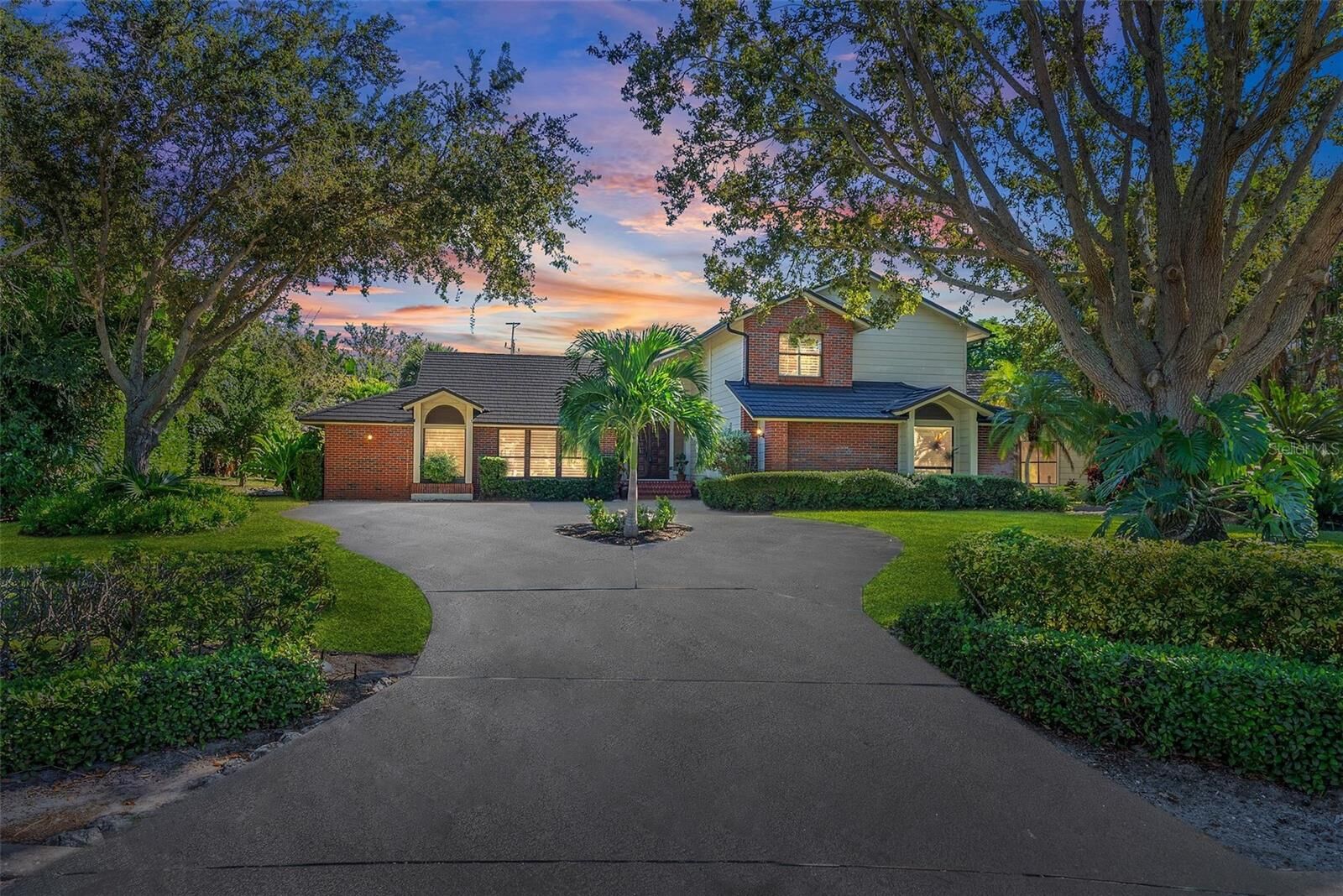 Property Photo: 2371 Landings Circle FL 34209