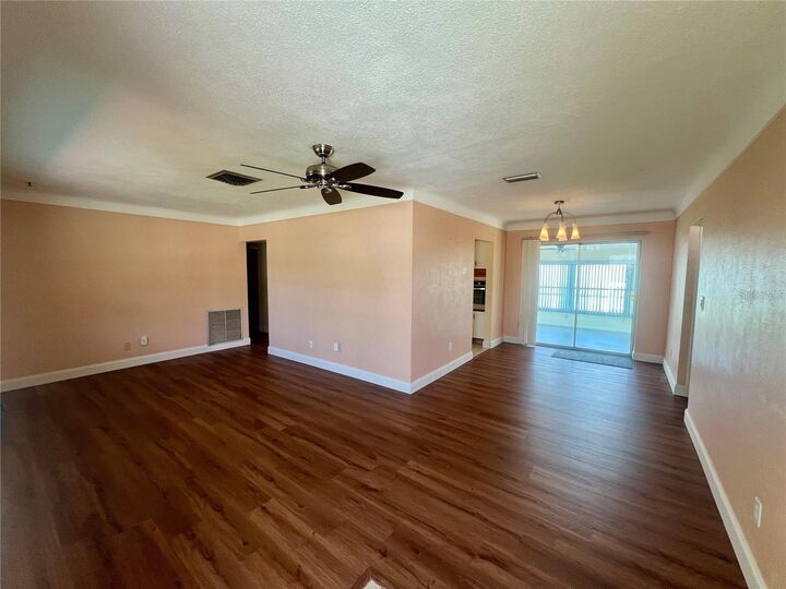Property Photo: 6700 17th Lane N FL 33702