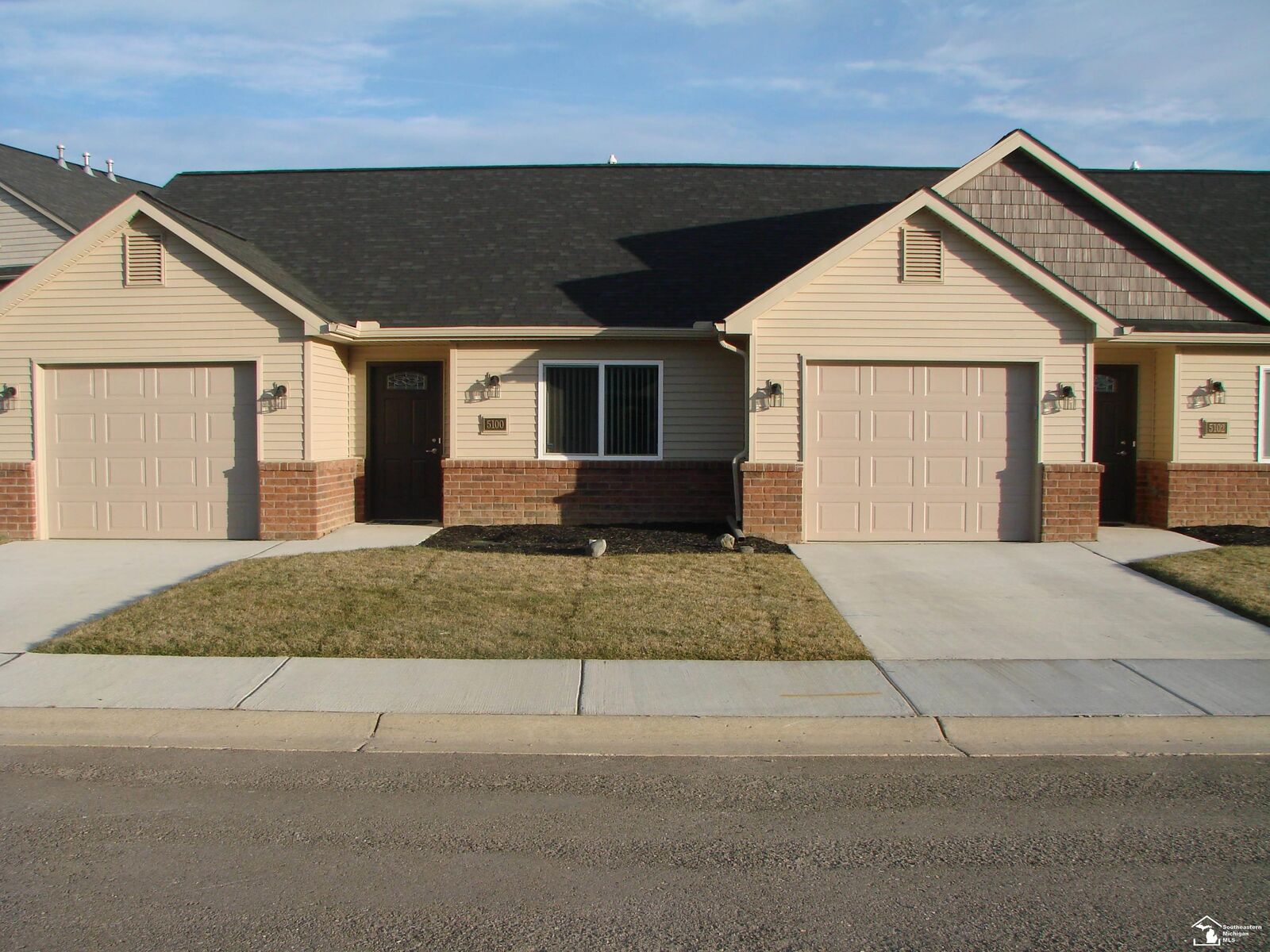 Property Photo:  5100 Volterra Drive 23  MI 48161