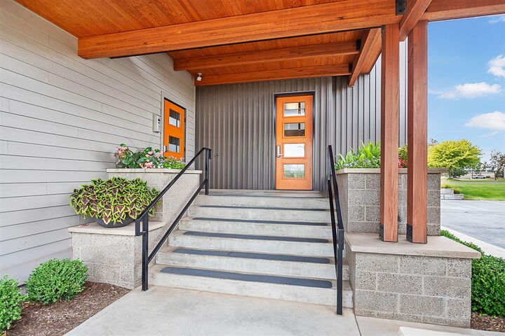 Property Photo:  110 Central Avenue 108  MI 49423-2807