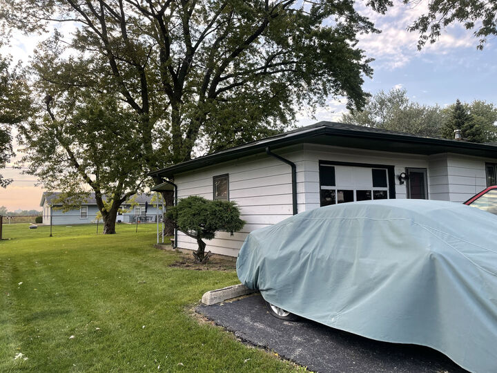 Property Photo: 1503 Rickey Drive IL 60433