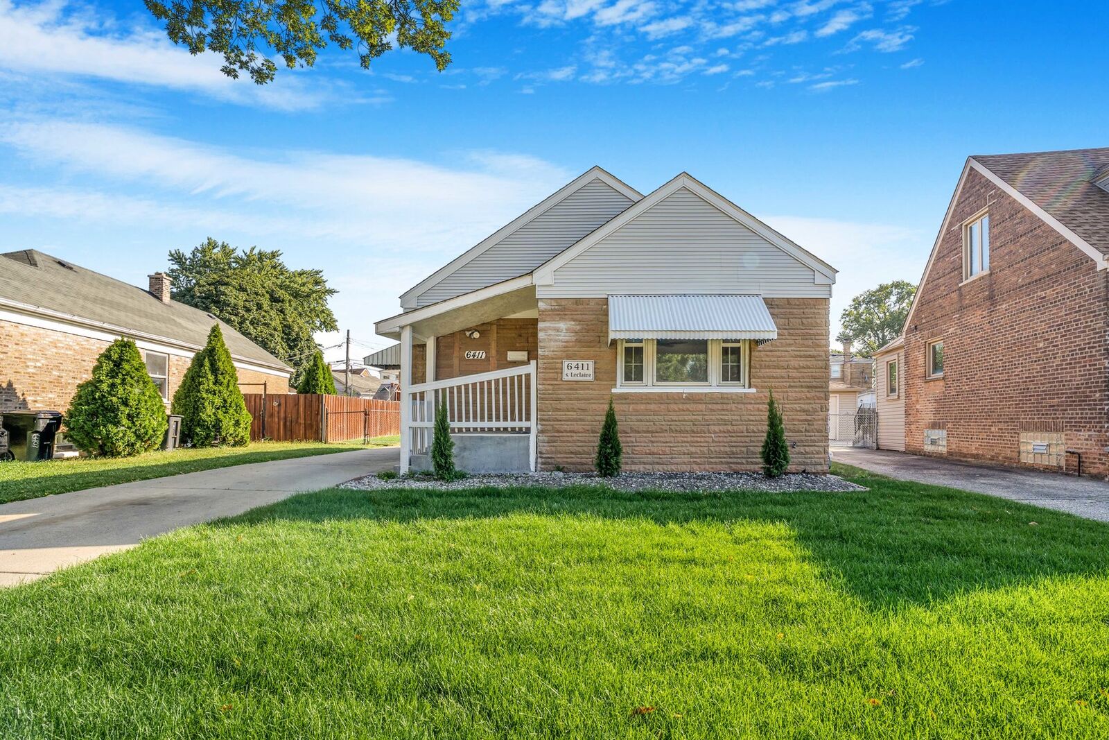 Property Photo:  6411 S Leclaire Avenue  IL 60638 