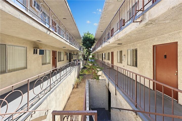 Property Photo: 336 Riverdale Drive CA 91204