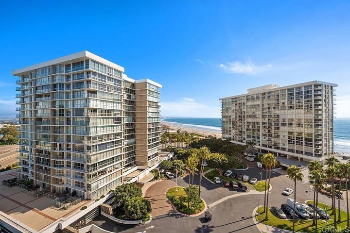 Property Photo:  1810 Avenida Del Mundo 901  CA 92118 