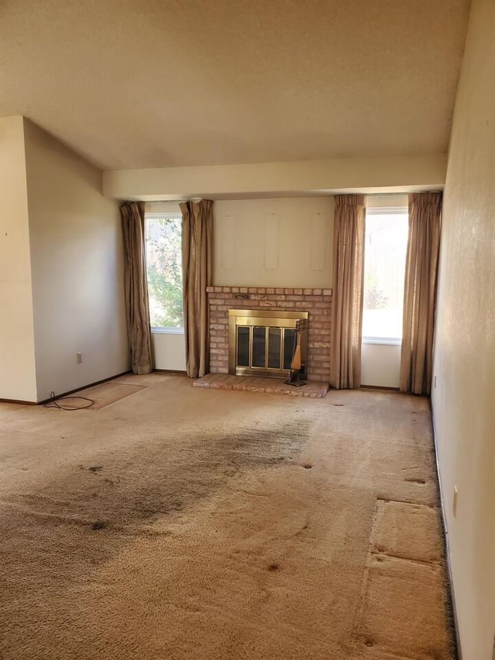 Property Photo: 8141 Steinbeck Way CA 95828