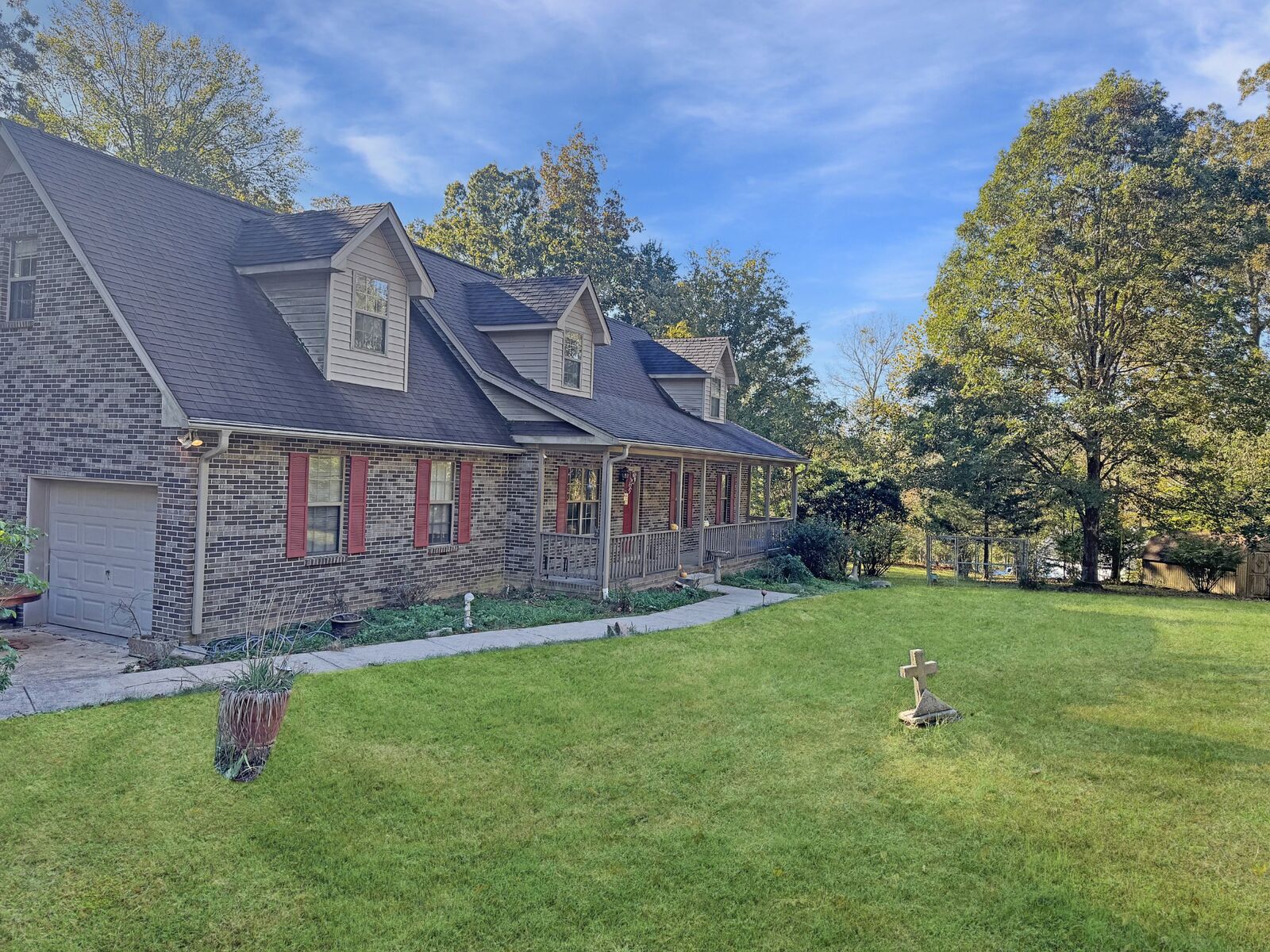 Property Photo: 127 Lena Sykes Rd TN 37058