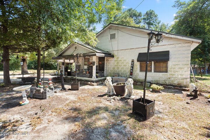 Property Photo: 201 Lee'S Mill Road NC 28352