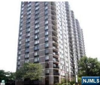Property Photo:  770 Anderson Avenue 6R  NJ 07010 