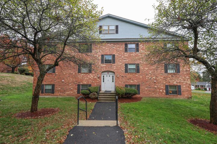 Property Photo:  4 Fairfax Avenue  NH 03038 