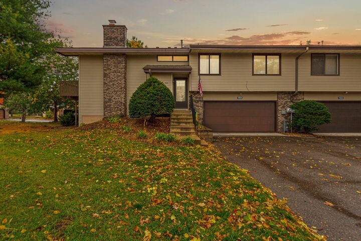 Property Photo: 1504 Pheasantwood Trail MN 55057