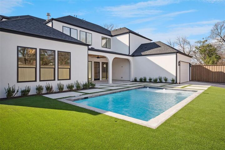 Property Photo: 3341 Dothan Lane TX 75229